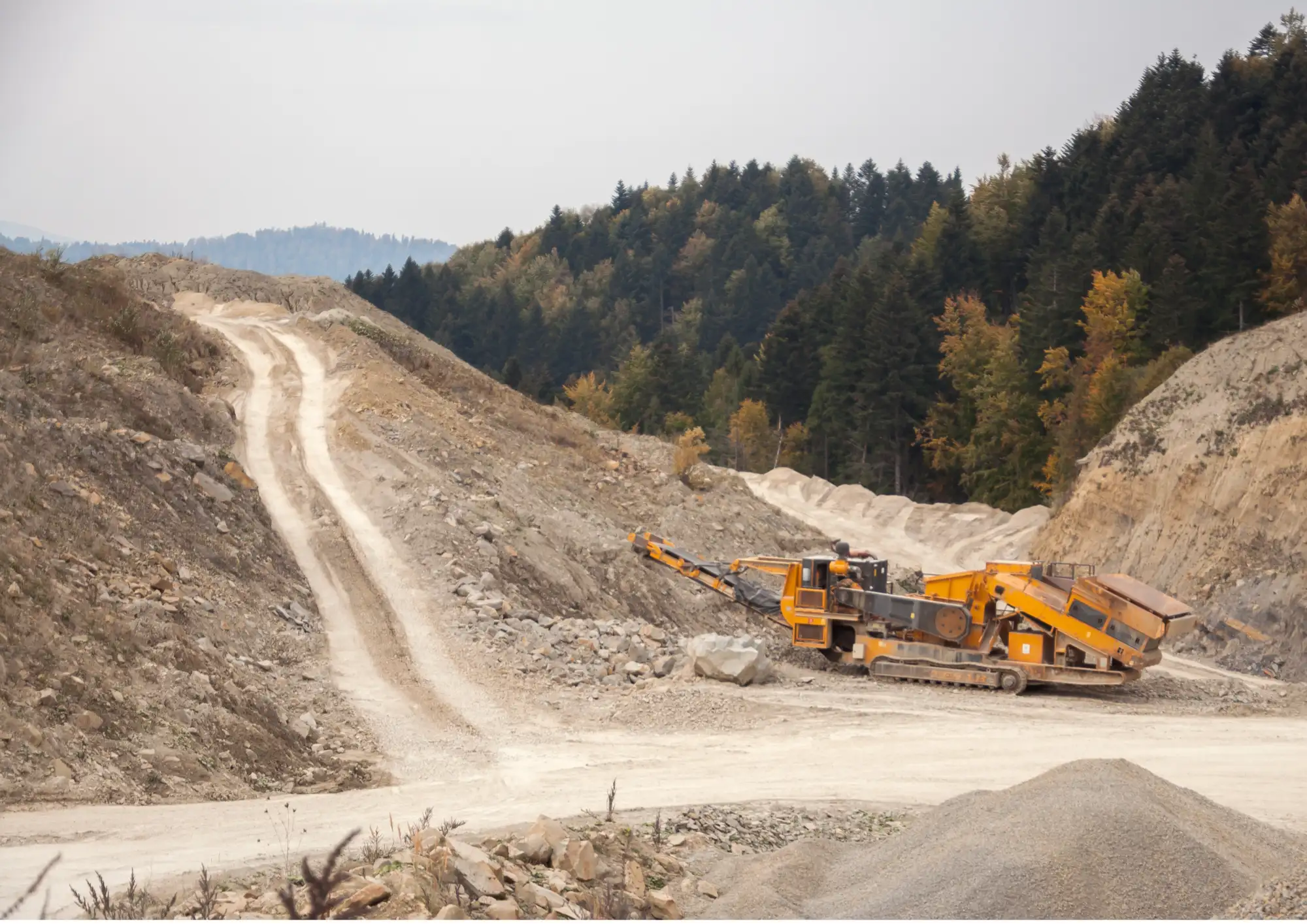 Mobile crushing plant on a mine site